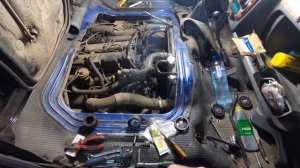 Замена ремня ГРМ двигатель J3, KIA Bongo 3. Откручивается шкив коленвала на J3. Устранение поломки.