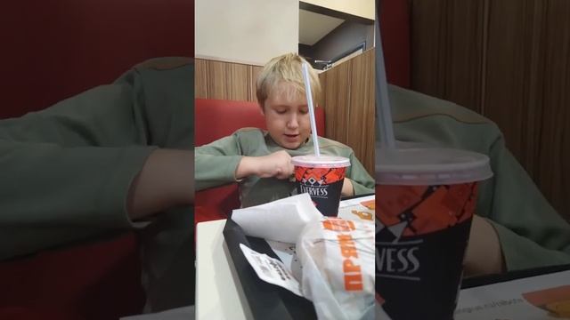 А4 бокс ура открыл 1 а4 бокс смотреть онлайн