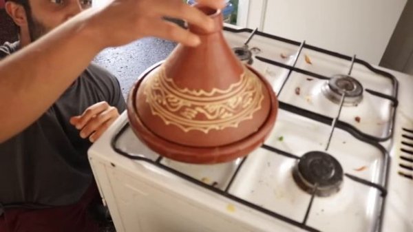 FIRST TIME COOKING TAGINE - A Whole New Way Of Cooking