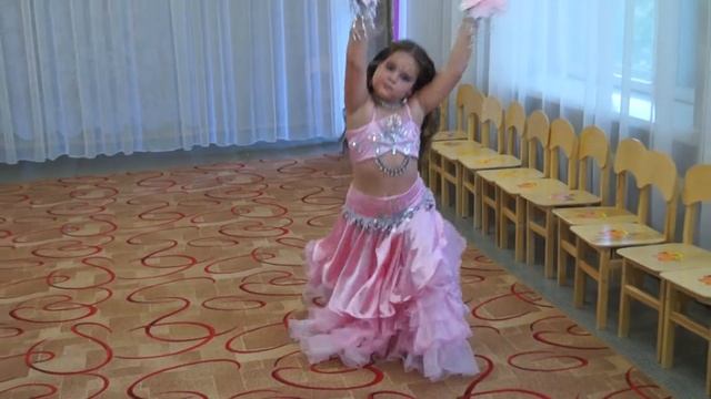Власенкова Анна 8 лет, соло, народный стилизованный танец "Цветок зари" смотреть онлайн