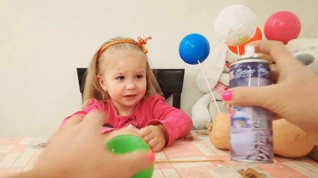 Snowballs.Делаем снежки. смотреть онлайн