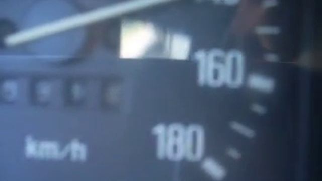 Mazda 323 1.3 1982 Top Speed смотреть онлайн