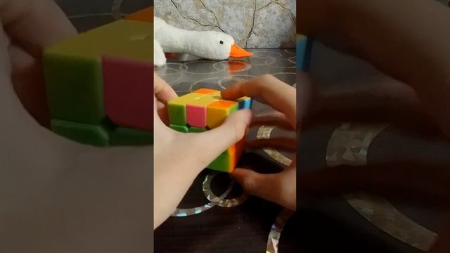 гайд как собрать кубик Рубика 3 на 3! смотреть онлайн