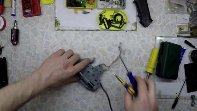 Как разобрать второй гирбокс и вклеить втулки или подшипники? смотреть онлайн