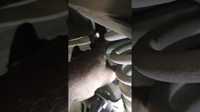 как открутить болт балки ВАЗ 01-07, когда он прокручивается смотреть онлайн