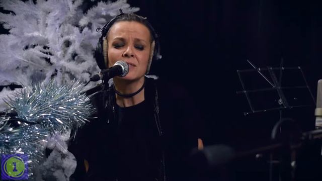 Маша Макарова - ЗЕМЛЯ - концерт на Радио 1 смотреть онлайн