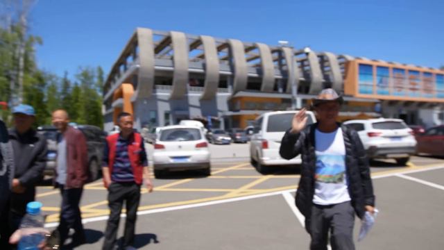 Fake Mercedes Scam in China is Dangerous! смотреть онлайн