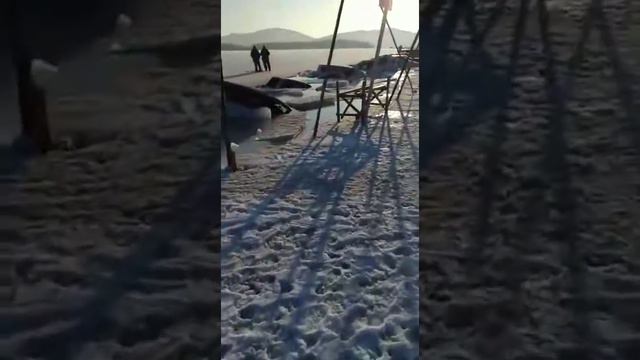 Машины провалились под лёд смотреть онлайн