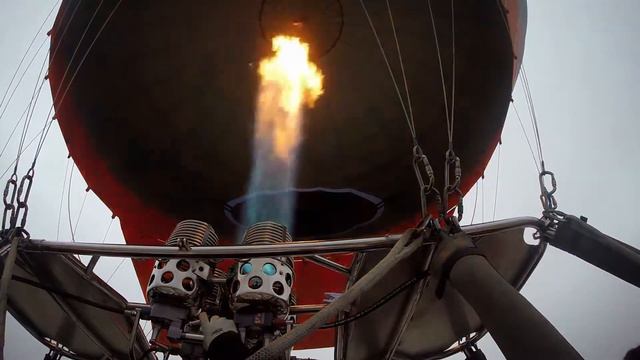 Полет на воздушном шаре в Каппадокии зимой. Турция.