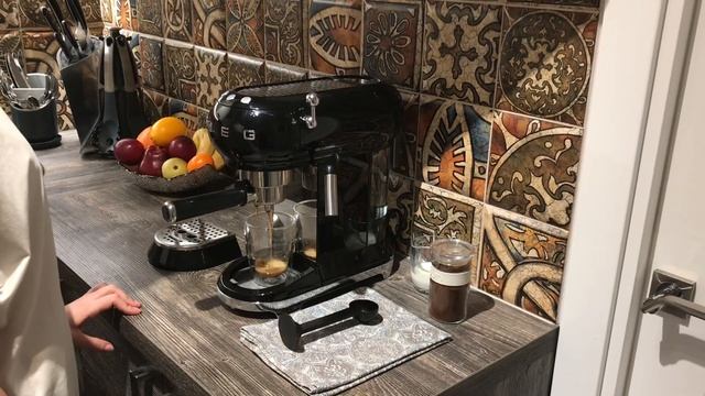 Обзор кофемашины эспрессо SMEG смотреть онлайн