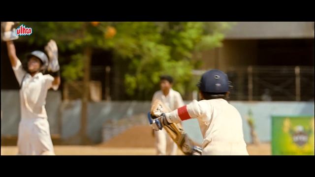 बेटा बॉल लग जायेगी तुझे - क्रिकेट फिल्म ज़बरदस्त सीन - Sharman Joshi - Ferrari Ki Sawaari Movie смотреть онлайн