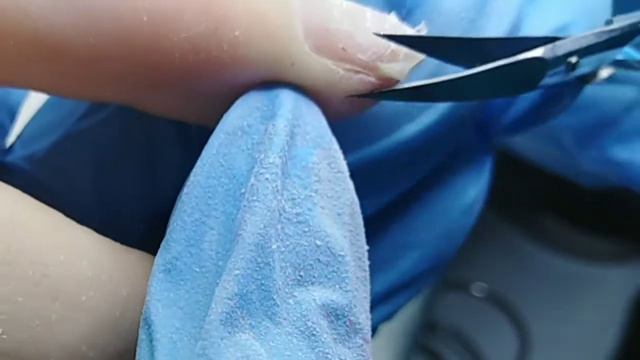 Шок!! Жуткие отслойки. Клюющие ногти. Новые лаки. Дизайн на любителя. Стразы на каждом пальце! смотреть онлайн