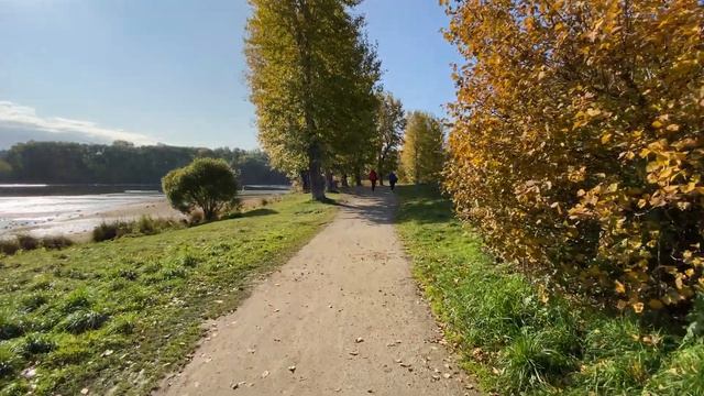 Парк УрГУПС. Прогулка по Екатеринбургу смотреть онлайн