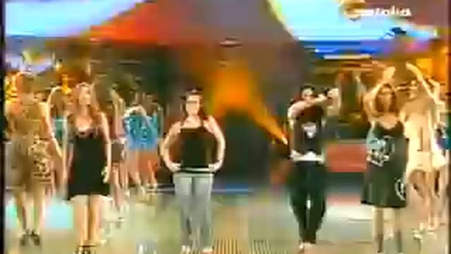 Asereje Las Ketchup en una Presentación de tv Italiana смотреть онлайн
