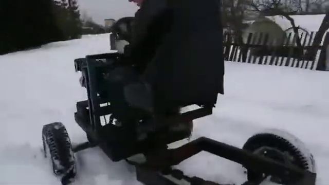 Самодельный- минитрактор-переломка, небольшой текст драйв!!)) ? смотреть онлайн