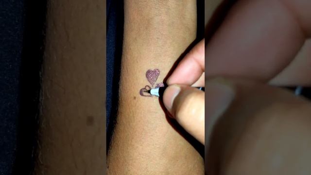 six heart tattoo design!! heart tattoo!! #shorts #viral @ArtistParrs смотреть онлайн