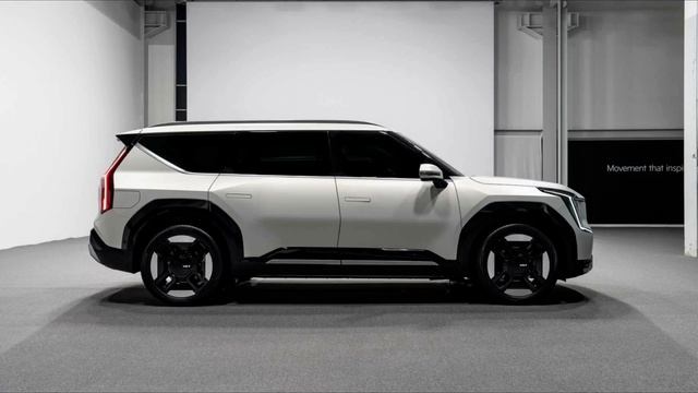 Hyundai представил первый электромобиль Genesis на платформе E-GMP смотреть онлайн