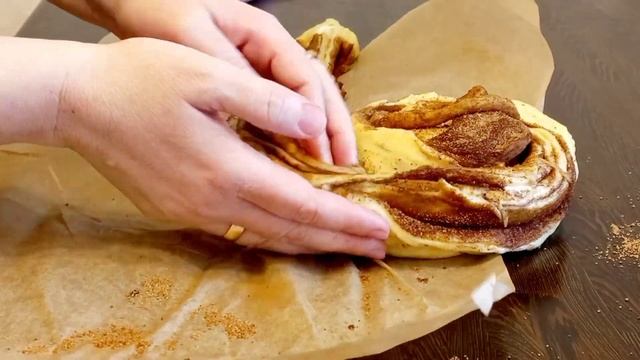 вкусный и красивый пирог улитка с корицей, какао и кремом!!! смотреть онлайн