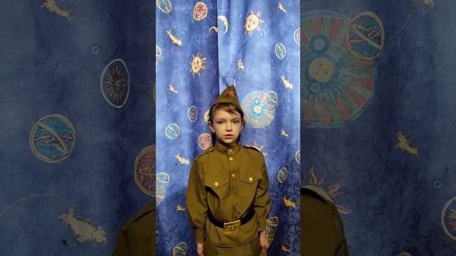 Стихотворение Памятник Советскому Солдату к 75-ю Победы смотреть онлайн