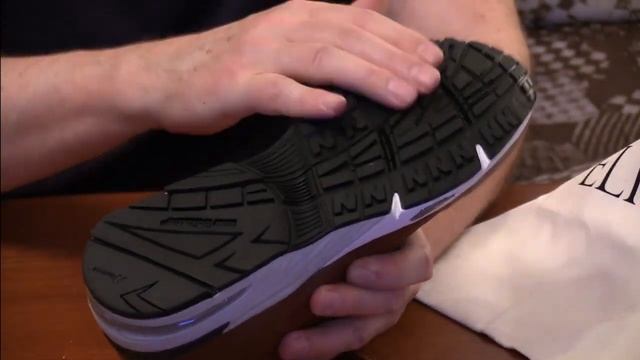 Обзор кроссовок New Balance 991 из пака "Elite Gent", Made in England. Очень интересный выпуск смотреть онлайн