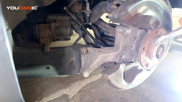 2009-2016 Volkswagen Tiguan - Rear Brake Pads and Rotor Replacement смотреть онлайн