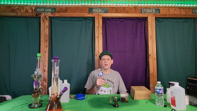 HOW TO CLEAN YOUR BONG! смотреть онлайн