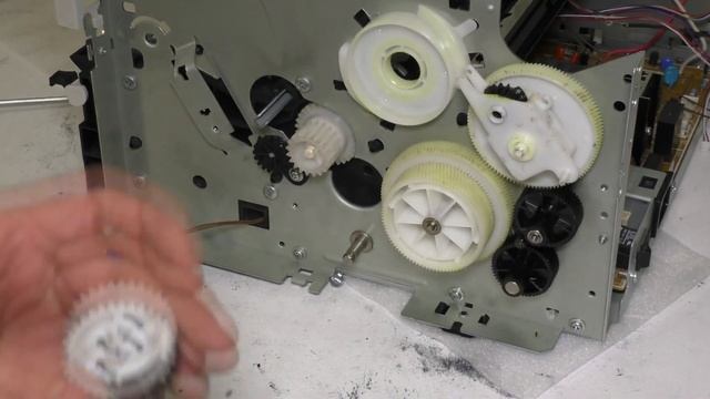 Сборка и проверка принтера HP LaserJet 1300. смотреть онлайн