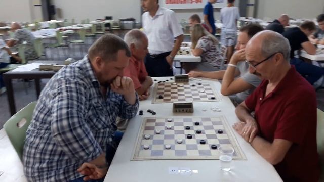 Часть 1. Бразильские шашки - игры на этапе кубка мира в Болгарии. Brazilian draughts смотреть онлайн