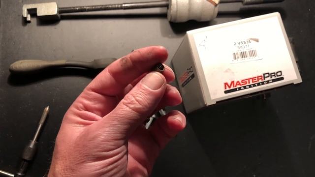 Vehicle Speed Sensor (VSS) Removal - Ford Escort (P0715 Input/Turbine Speed Sensor) смотреть онлайн