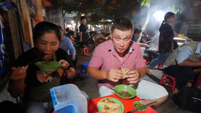 Стритфуд дешевле 1$ Вечерний Вьетнам!