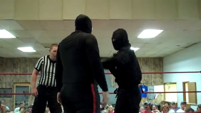 Shadow Corps. vs. Ninja Squad смотреть онлайн