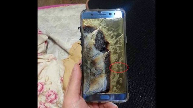 Note 7 Battery Explosion!! CAUGHT LIVE ON CAMERA!! смотреть онлайн