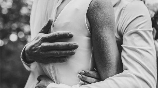 ОБЪЯТИЯ.  КАК  ДЕЙСТВУЮТ НА  НАШ  ОРГАНИЗМ И СОСТОЯНИЕ