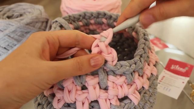 Рюкзак из трикотажной пряжи "Silena". Вязание #KVK смотреть онлайн