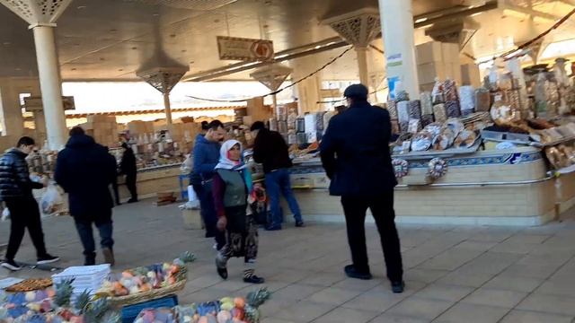 Предновогоднее безумие на Алайском базаре смотреть онлайн