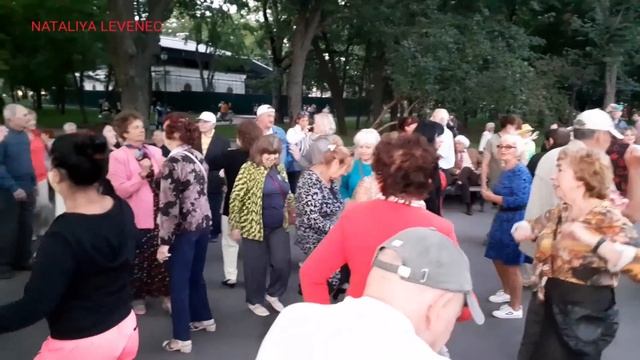 САМОЕ ЛЮБИМОЕ! ??МИКС/ ТАНЦЫ В САДУ ШЕВЧЕНКО ХАРЬКОВ АВГУСТ 2020 смотреть онлайн
