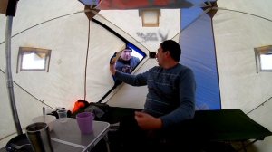 Рыбалка с ночёвкой на льду Цимлянского водохранилища! Карась бастует!