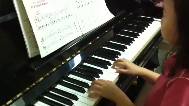 Alisa смотреть онлайн