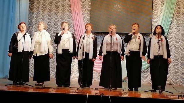 "Белые слезы черемух" исполняет ансамбль "Лейся песня" смотреть онлайн