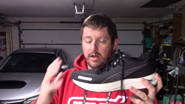 Running Shoe Battle: Nike Winflo 9 vs Puma Velocity Nitro 2 смотреть онлайн