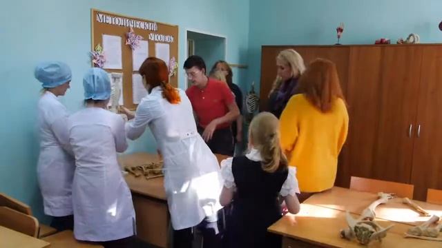 Участники проекта «Примерь профессию» посетили Красноярский медицинский техникум смотреть онлайн