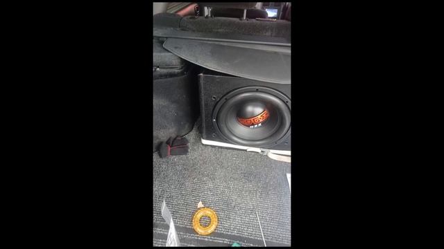 Распаковка, внешний обзор и установка DL Audio Barracuda 1.900 смотреть онлайн