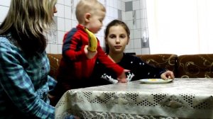 Ирочка РЕВНУЕТ к Андрюше и ОБИДЕЛАСЬ Родители пытаются разобраться