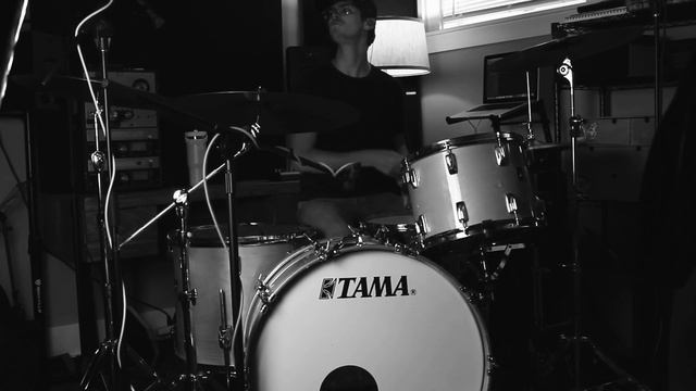 Vintage Tama Superstars and Vintage Electro Voice Microphones смотреть онлайн