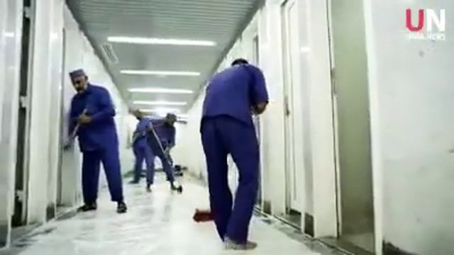Как убираются в Каабе смотреть онлайн