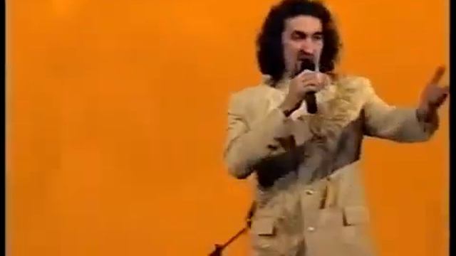 поёт Олег Непряхин . Карнавал Юбилей БМУ. апрель. 2006 год. смотреть онлайн