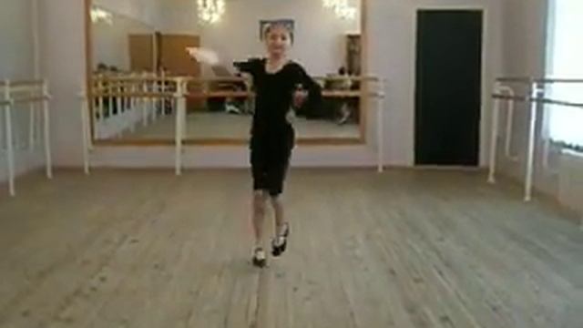 Народно-сценический танец. Этюд в русском характере. смотреть онлайн