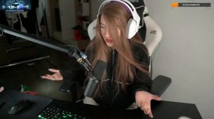 ГАЕЧКУ РАЗДЕЛИ ДО ТРУСОВ НА УЛИЦЕ|TWITCH ROFLS