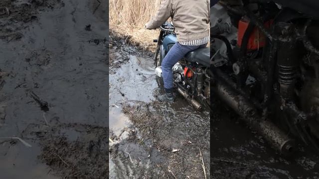 Дрифт МТ Днепр по лесу! смотреть онлайн