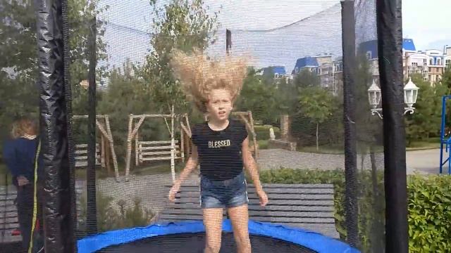 Наша прогулка по ландшафтному парку "Сады мечты" в Красноярске. смотреть онлайн